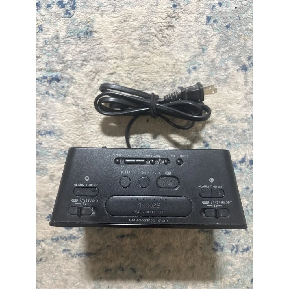 SONY Dream Machine Model ICF-C414 AM/FM Radio Digital Alarm Clock EUC
